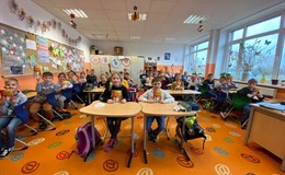 Bücherübergabe in der Grundschule in Moltzow